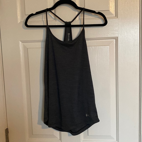 Under Armour Tops - Under Armour women’s loose fit heat gear athletic tank top